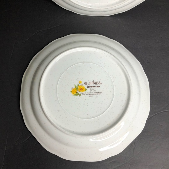 2 Mikasa Country Club Amy Dinner Plates in EUC - Picture 9 of 9